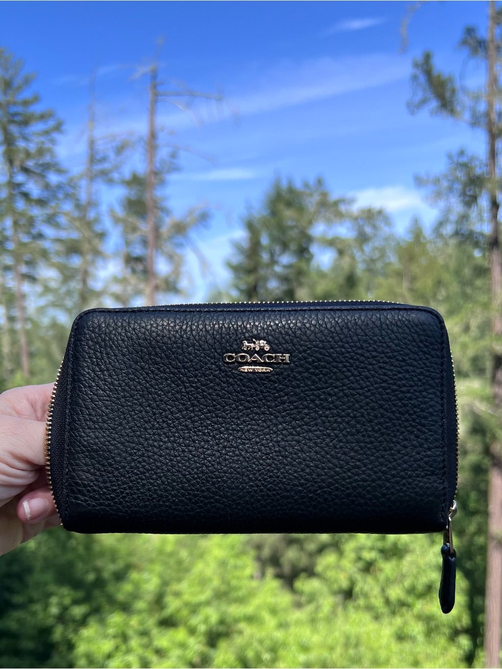 Coach Medium Id Zip Wallet Black Pebble Leather W Gold Hardware Authentic